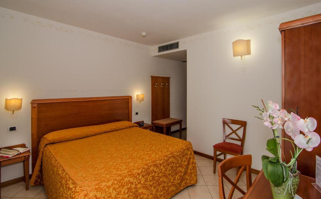 Hotel Villa Ombrosa Marina di Pietrasanta Exterior photo